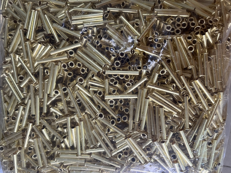 Nuote Metals が真鍮管状リベットをドイツに出荷 – 三脚ピボット ジョイント用、40,000 以上のサイクル テスト済み