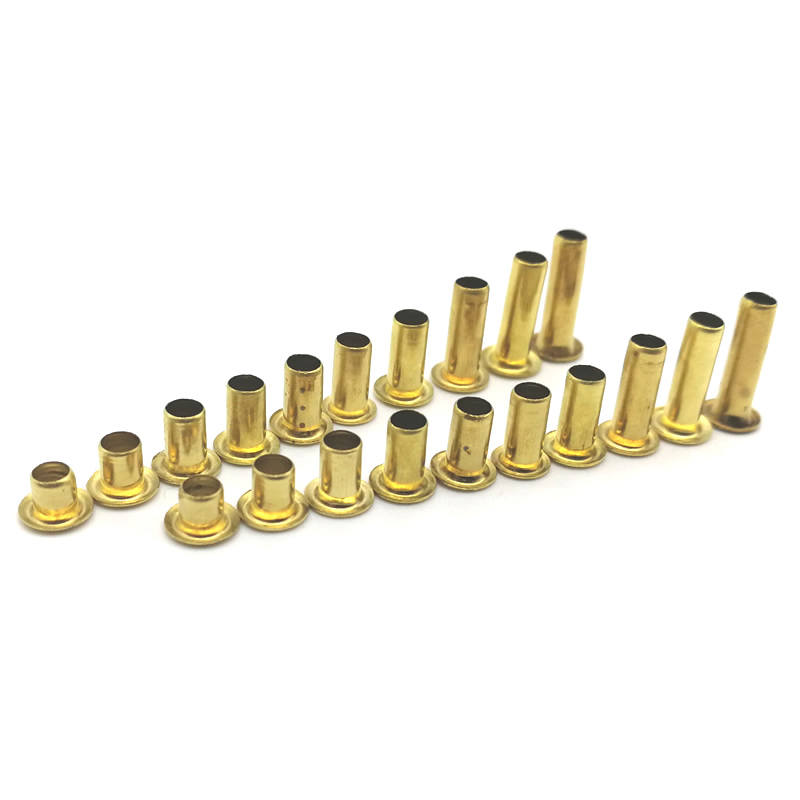 小さな真鍮アイレット